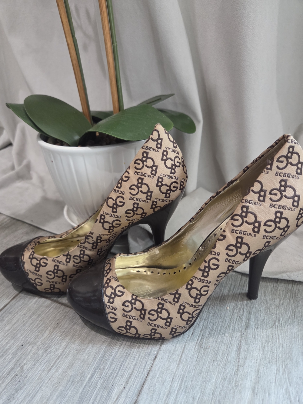 BCBGeneration Beige Logo Pump with Brown Cap Toe